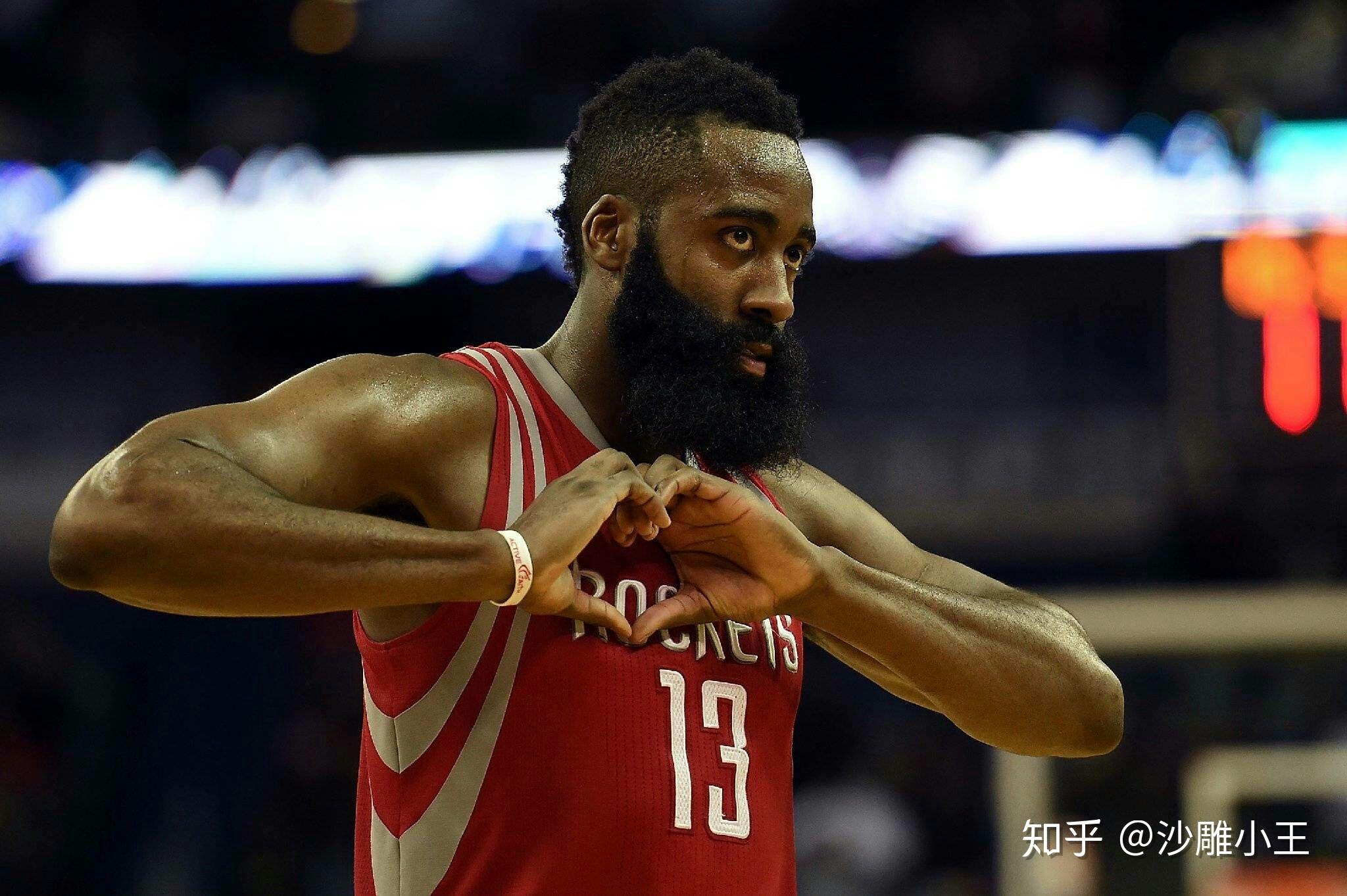 一句话葬送22年努力，他曾9次登上春晚，46岁人设崩塌惨遭网暴.