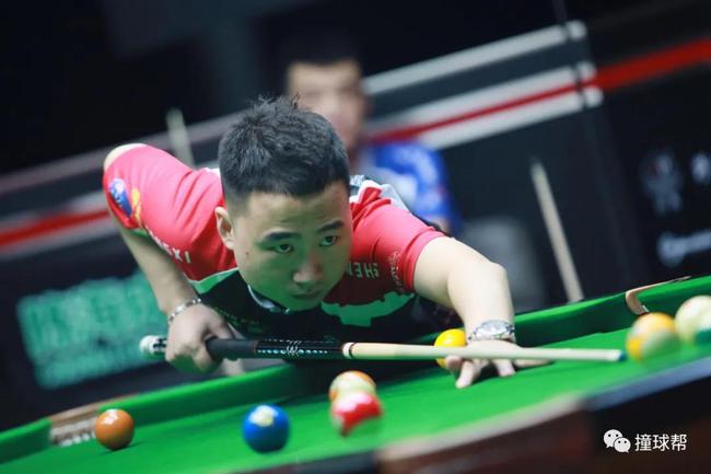 武磊完成膝盖手术，康复水平决定武磊能恢复几成功力，现在谈世预赛纯一厢情.