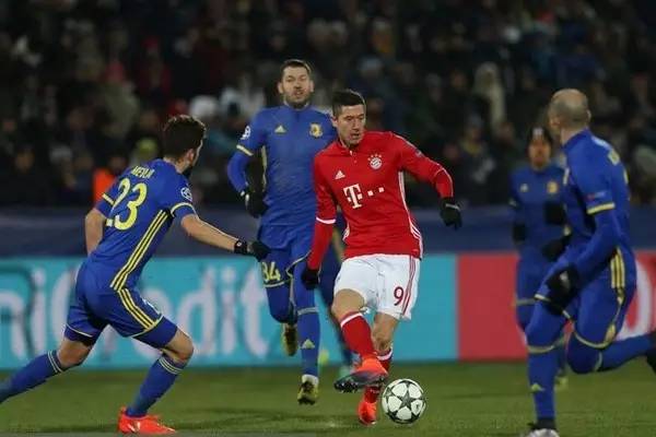 在事业和爱 在事业和爱