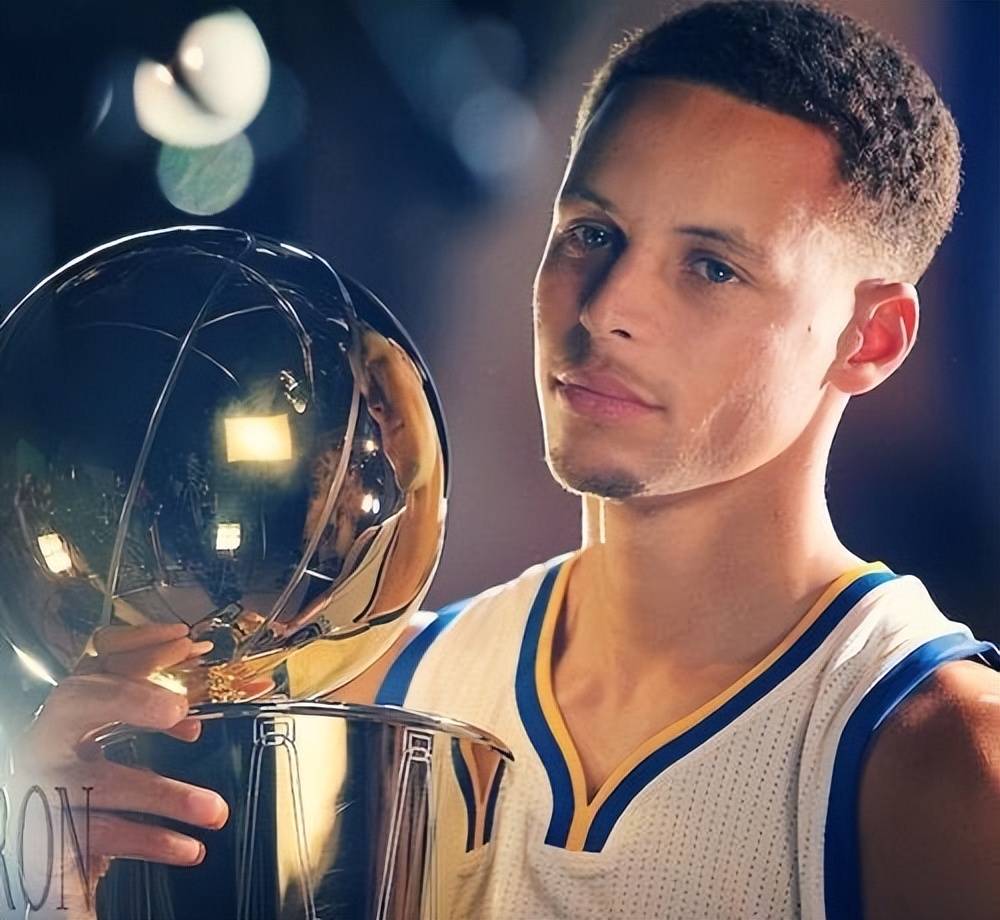 体育本台评论：欠薪——悬在中超头上的达摩克利斯之剑