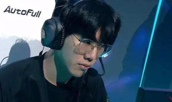 法蒂等球员 法蒂等球员