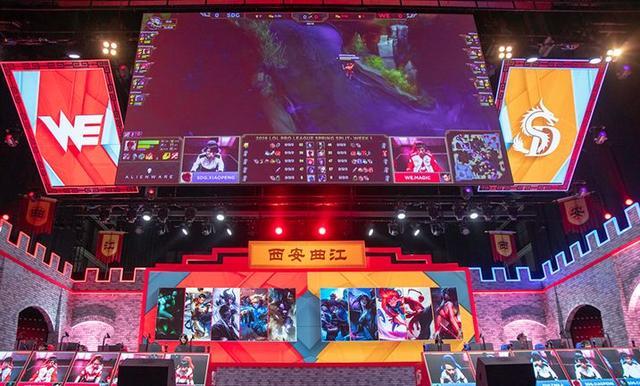 球直塞身后 球直塞身后